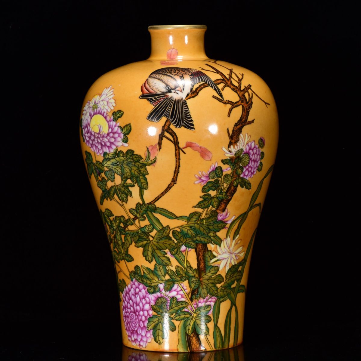 【永】清時代 乾隆年製 郎世寧絵 琺瑯彩花鳥紋瓶 古陶磁器 陶芸 皿 中国陶瓷器 唐瓷 置物擺件 古美術品 古賞物 収集 旧家蔵出 中国唐物 A1拍卖