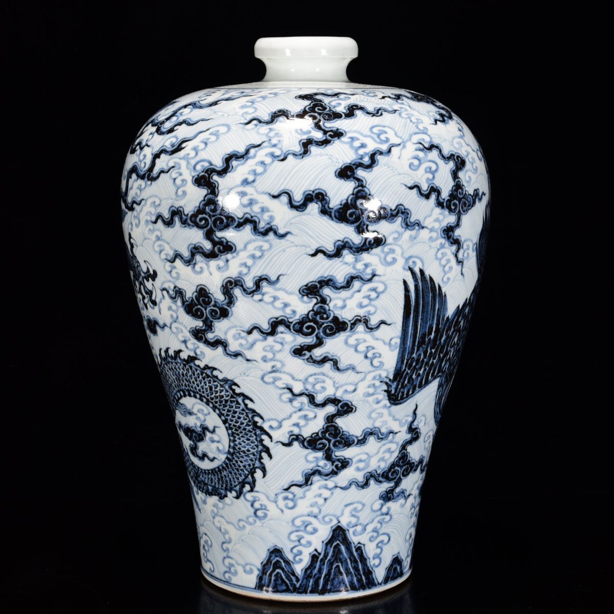 【永】明時代 宣德年製 青花 龍鳳紋瓶 古陶磁器 陶芸 皿 中国陶瓷器 唐瓷 置物擺件 古美術品 古賞物 収集 旧家蔵出 中国唐物 A213拍卖