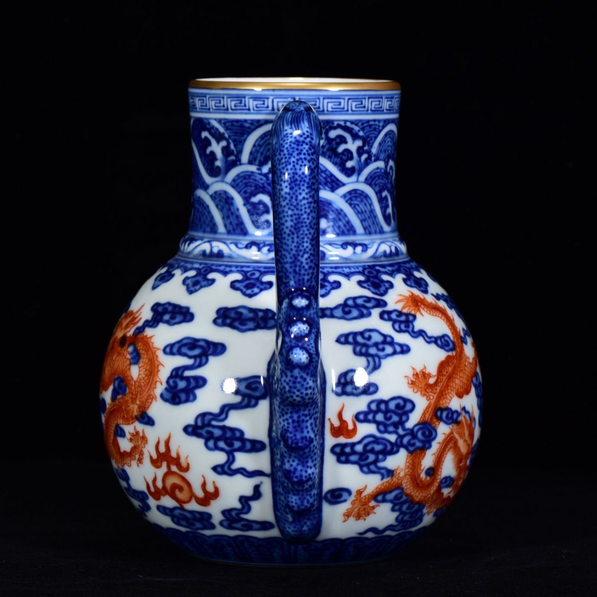 【永】清時代 大清乾隆年製 青花 紅龍紋描金壺 古陶磁器 陶芸 皿 中国陶瓷器 唐瓷 置物擺件 古美術品 古賞物 収集 旧家蔵出 中国唐物 A544拍卖