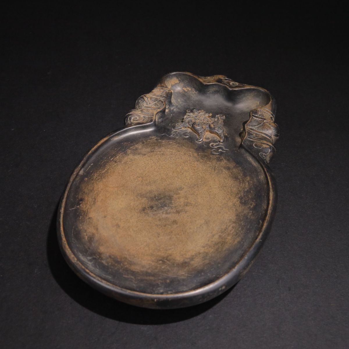 永し 清時代 端石彫 蝉形硯 麒麟紋 極細工 端渓硯 書道具 文房具 置物擺件 古美術品 時代物 古董品 収集 旧家蔵出 中国唐物拍卖