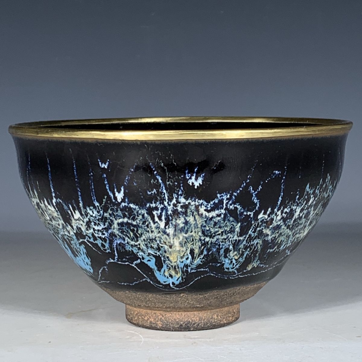 【永】宋時代 建窯 金包口曜變盞 茶盞 古陶磁器 陶芸 皿 中国陶瓷器 唐瓷 置物擺件 古美術品 古賞物 収集 旧家蔵出 中国唐物 A122拍卖