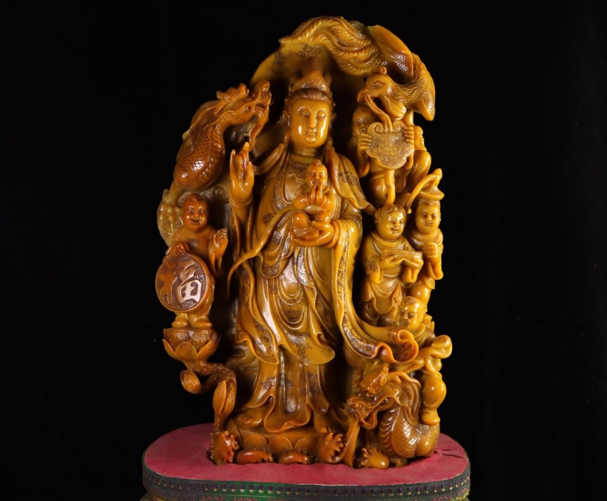 【永】清時代 玉セン銘 壽山石 田黄石彫 三彩 觀音送子 佛像 手彫り 極細工 置物擺件 古美術品 時代物 古董品収集 旧家蔵出 中国唐物 8680g拍卖