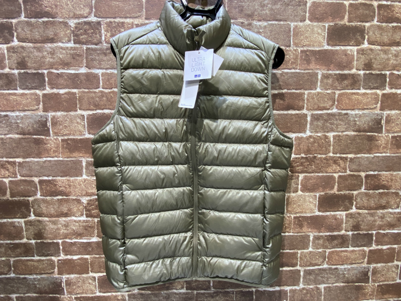 タグ付き未使用 未使用 UNIQLO ユニクロ ウルトラライトダウン ベスト メンズL ブラウン(34)収納袋欠 服【4205mk】拍卖