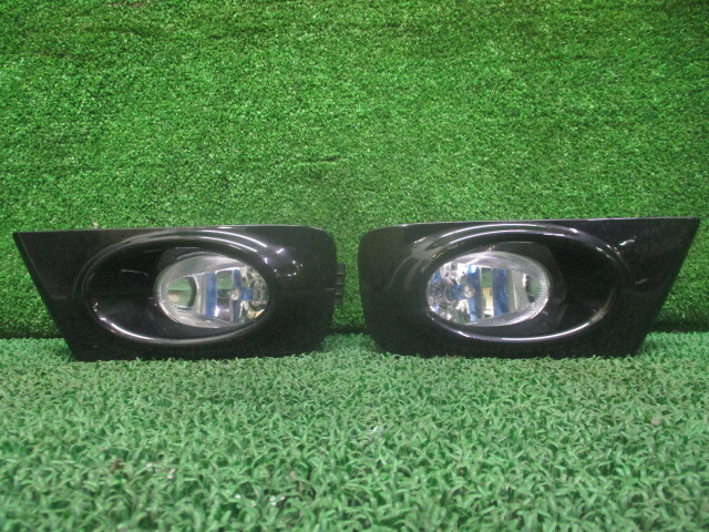RN8 ホンダ ストリーム 平成18年 フロントバンパー内 フォグランプ 左右セット 253375拍卖