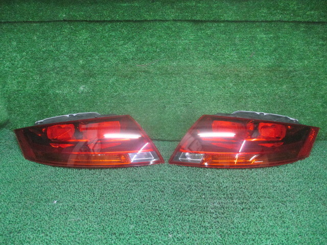 ABA-8JBUBF アウディ TT 平成19年 テールレンズ 左右セット 253411拍卖