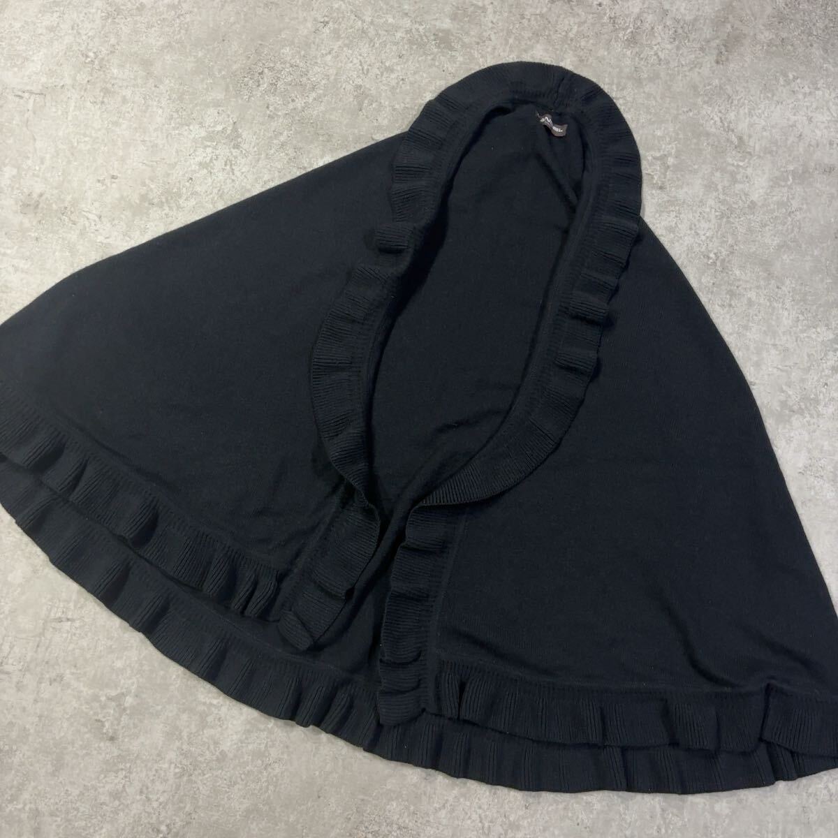 LANCEL PARIS ランセル 上質ウール フリルリブ ケープ ショール ポンチョ風 ブラック 高級感  ケープ カーディガン ショール ニット拍卖
