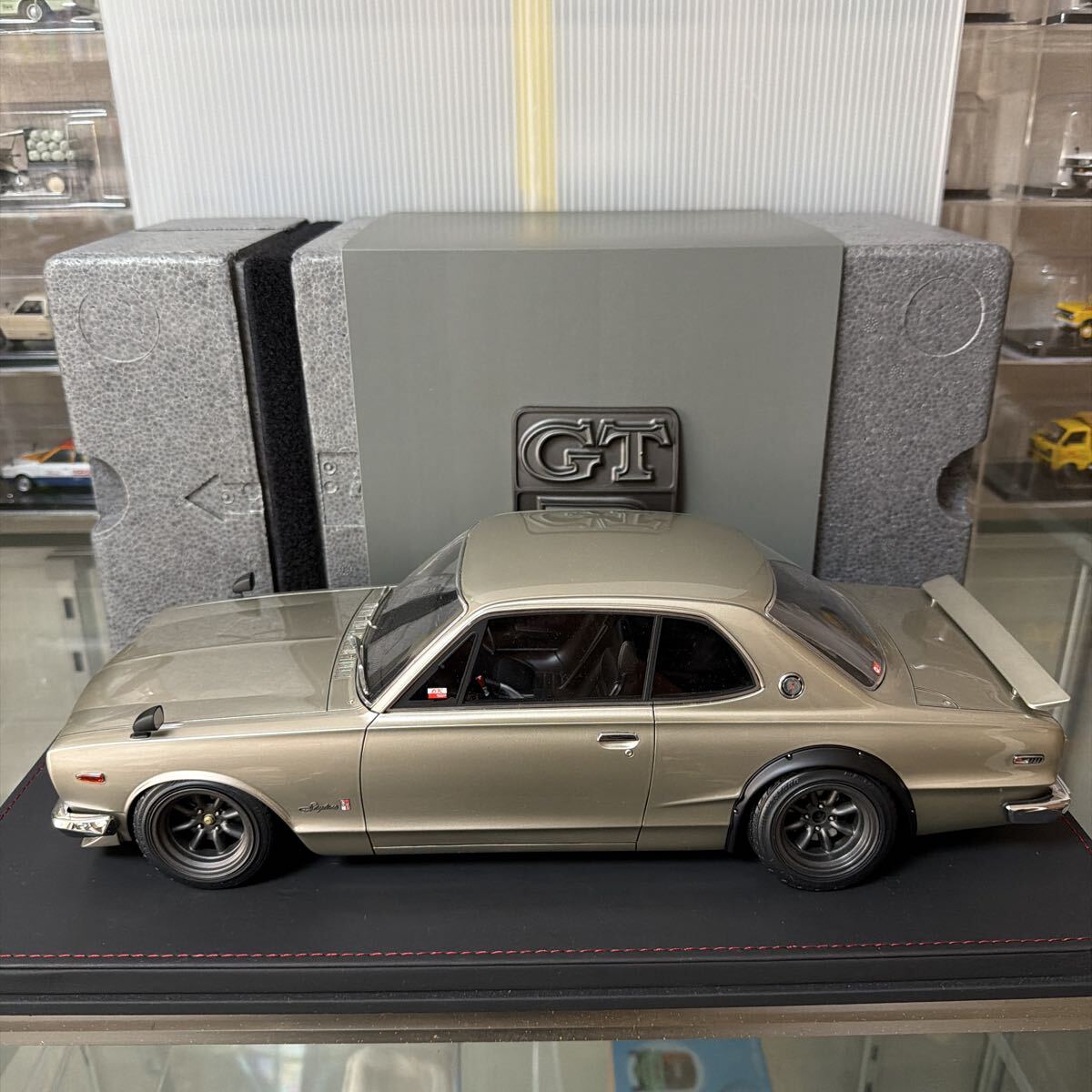 イグニッションモデル IG0495 1/12 Skyline 2000 GT-R (KPGC10) Silver 日産 スカイライン ハコスカ ケンメリ 旧車 希少品拍卖