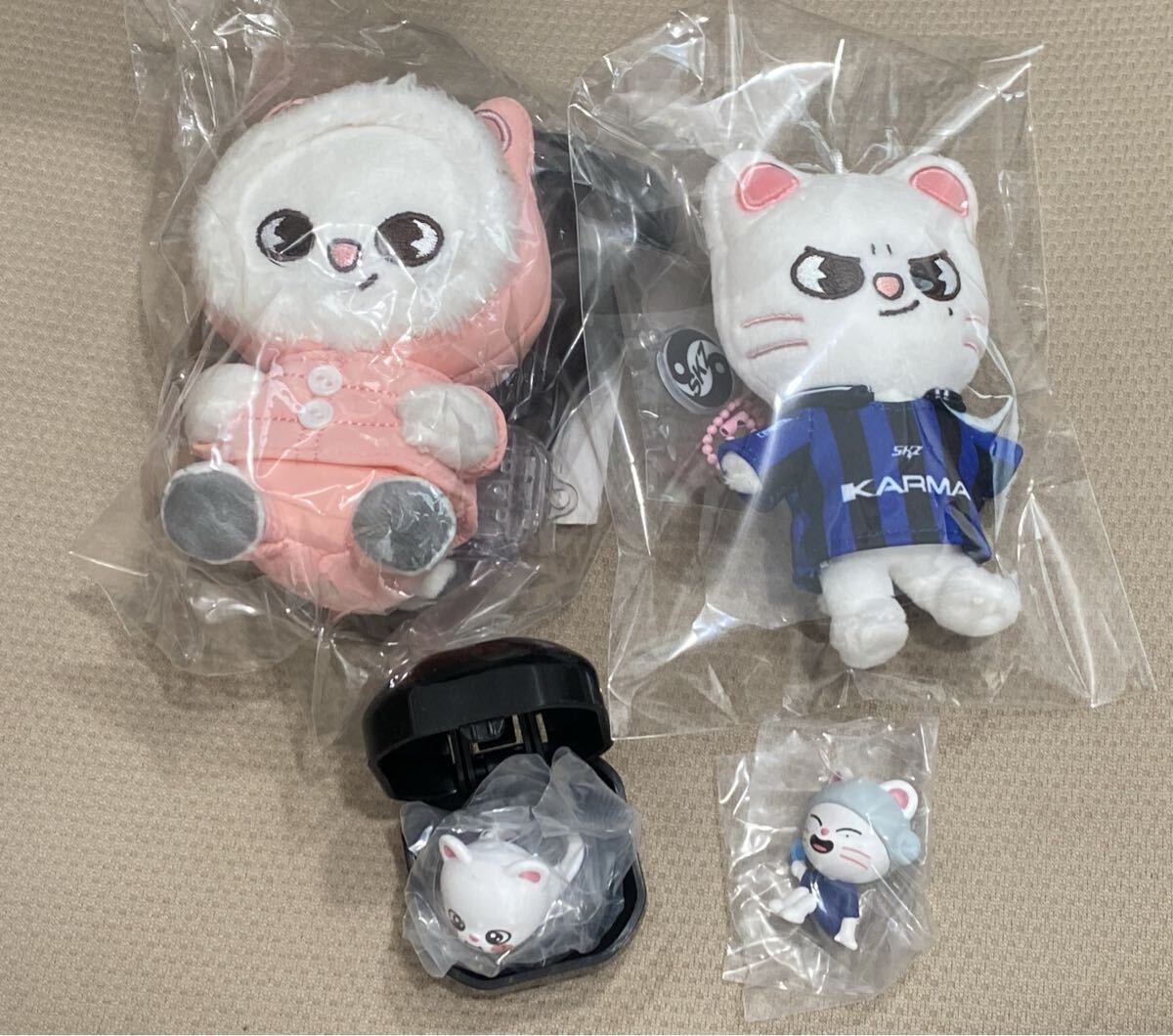 skzoo karma ジニレット キーリング スマホホルダー ガチャ SKZOO ヒョンジン Jiniret straykids ぷくっとリング サウナ スキズ拍卖