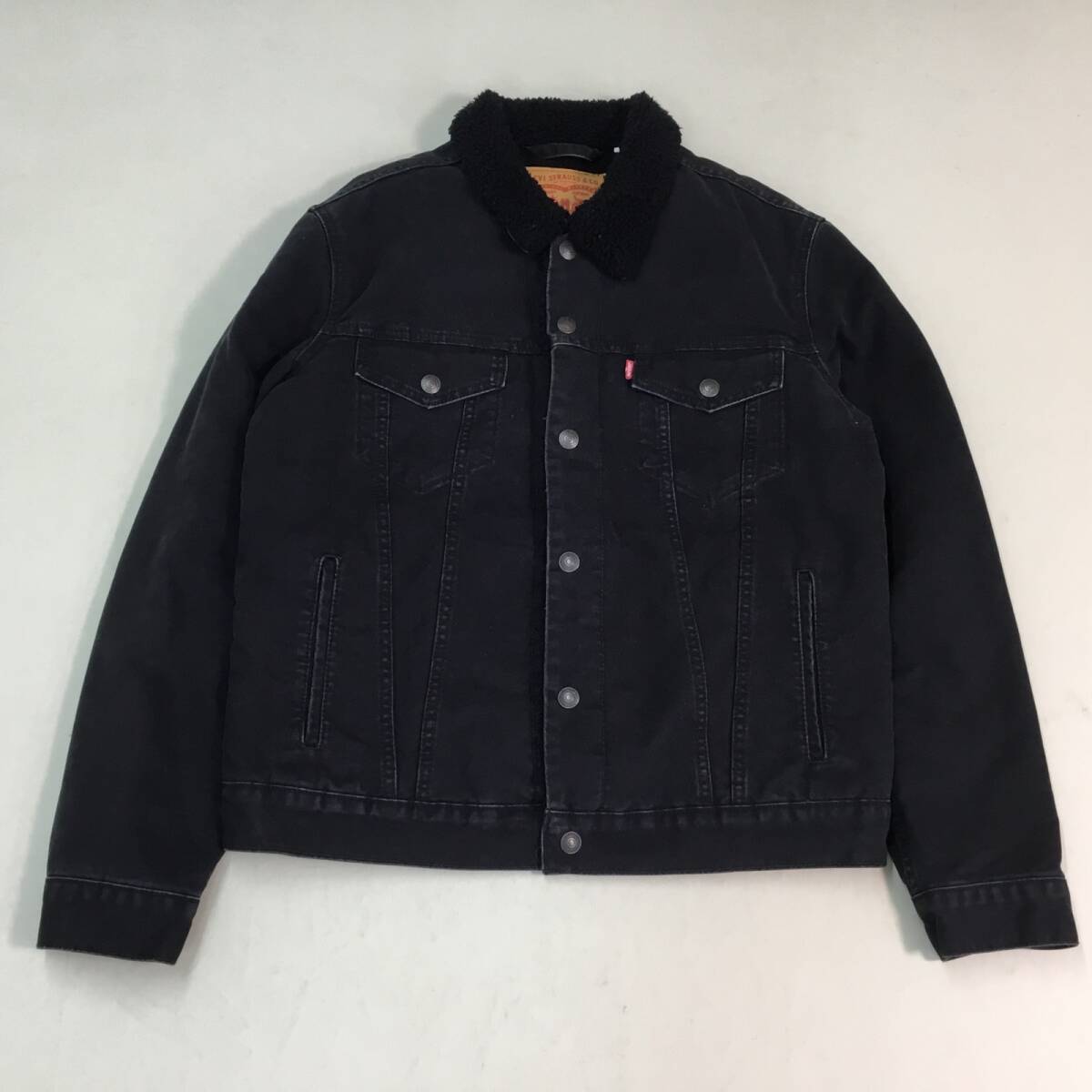 ■ Levi's リーバイス デニムジャケット ブラック サイズ M メンズ デニムボアジャケット アウター 上着 ブラックデニム 1.2kg拍卖