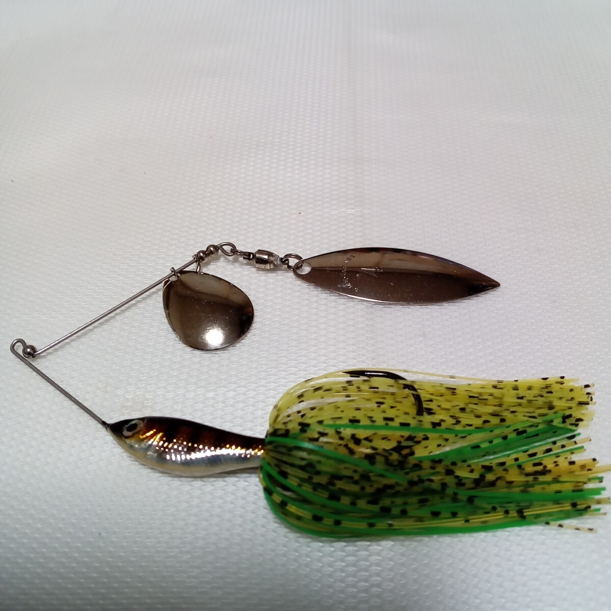 V−3 ミッジ メガバス 美品 スピナーベイト 検 V フラット拍卖