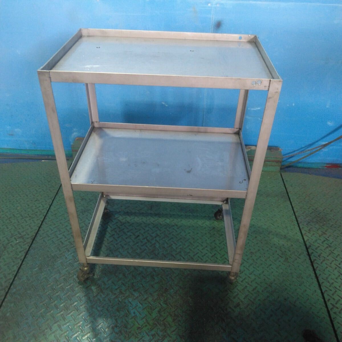 u1689 ワゴン 作業台 台車 運搬 キャスター付き サイズ40×60×83㎝ ステンレス製拍卖
