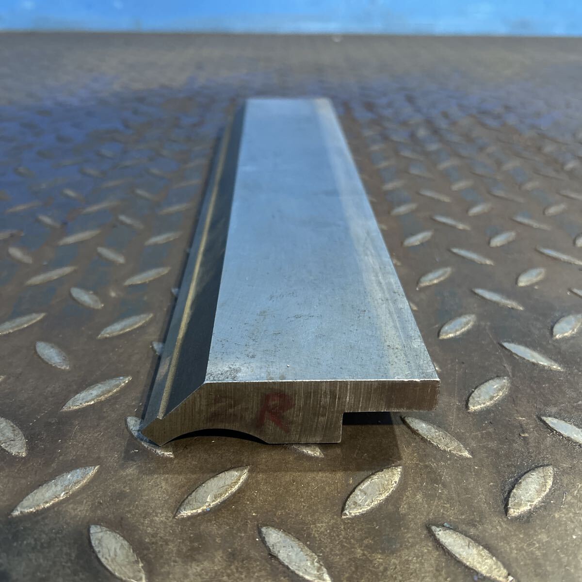 T2355 AMADA アマダ ベンダー プレスブレーキ 金型 標準パンチ 415mm A-25 R2拍卖