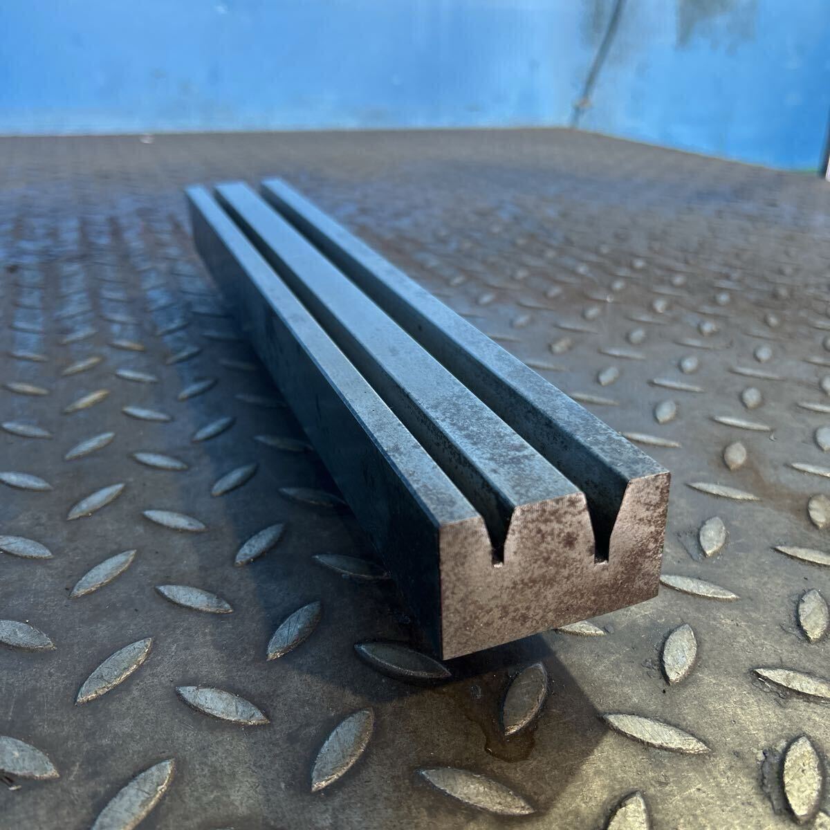 T2401 AMADA アマダ ベンダー プレスブレーキ 金型 鋭角2Vダイ 415mm 337 8×12 30度拍卖