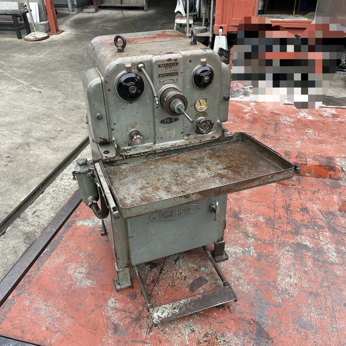 T2338 富士ホーニング工業 精密ホーニング盤 FK-3 能力3~80mm 回転数200-2000rpm 200/220V 60Hz ※切削ポンプ故障【動作確認済】拍卖