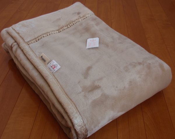 安くていい毛布をお探しの方!B格品ですが良い毛布です♪日本製!アクリル!二枚合わせ毛布♪シングルサイズ☆ベージュ系 ロマンス小杉拍卖