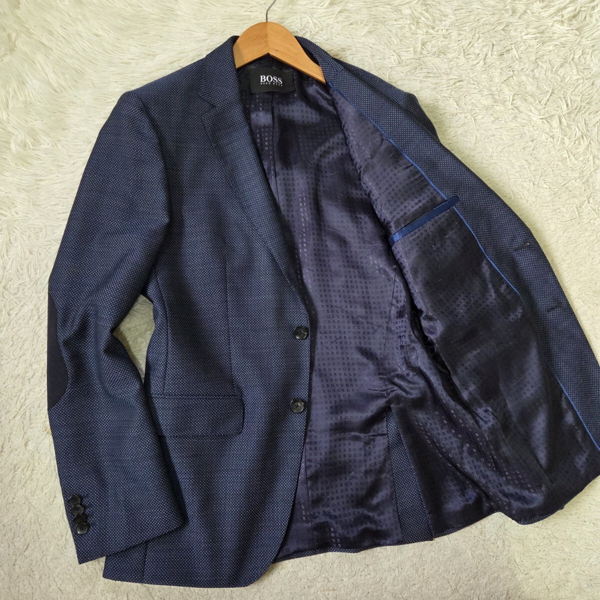 美品 ヒューゴボス【TESSE イタリア生地 希少 48 L バーズアイ エルボーパッチ】HUGO BOSS ティセ テーラードジャケット 裏地総柄 ネイビー拍卖