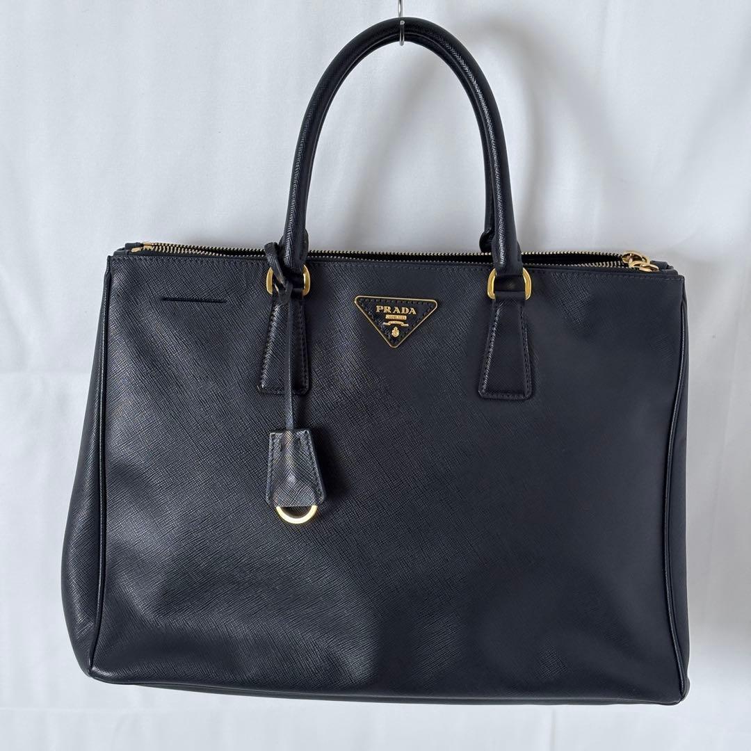 極美品PRADAサフィアーノダブルジップトートバッグ ブラック ゴールド金具拍卖