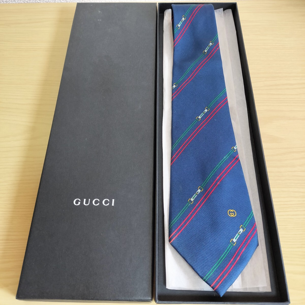 グッチ(GUCCI)シェリーライン紺Gロゴストライプ模様ネクタイ拍卖