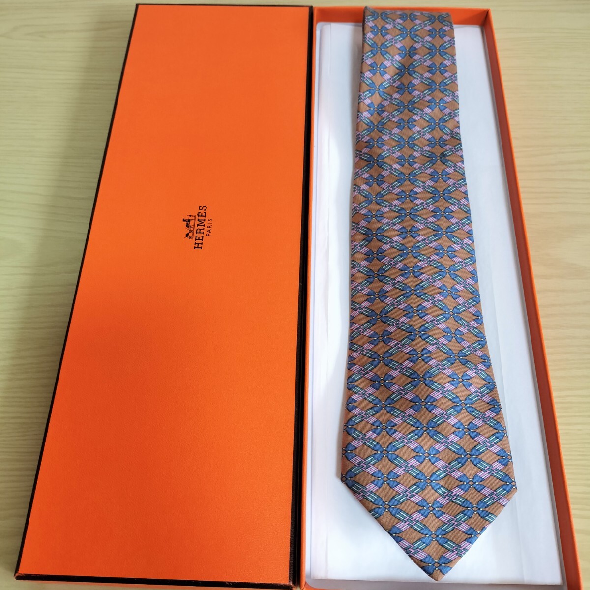 エルメス(HERMES)4色H柄リボンチェック模様ネクタイ拍卖