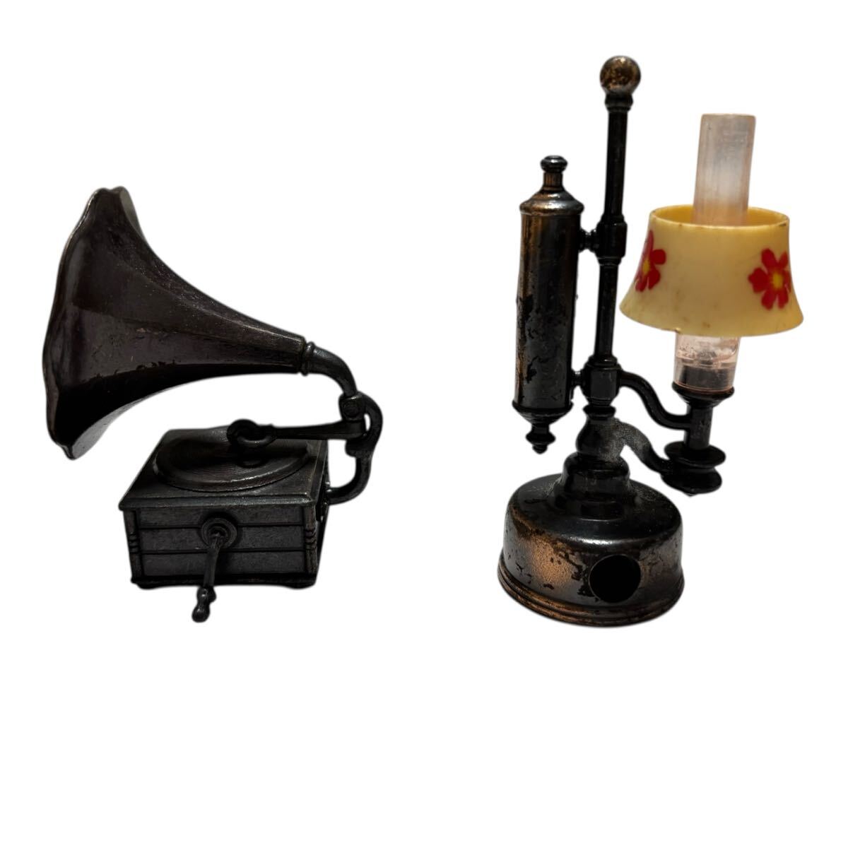 蓄音機 ランプ 鉛筆削り シャープナー アンティーク レトロ ミニチュア 雑貨 古雑貨 2点(Z1)拍卖