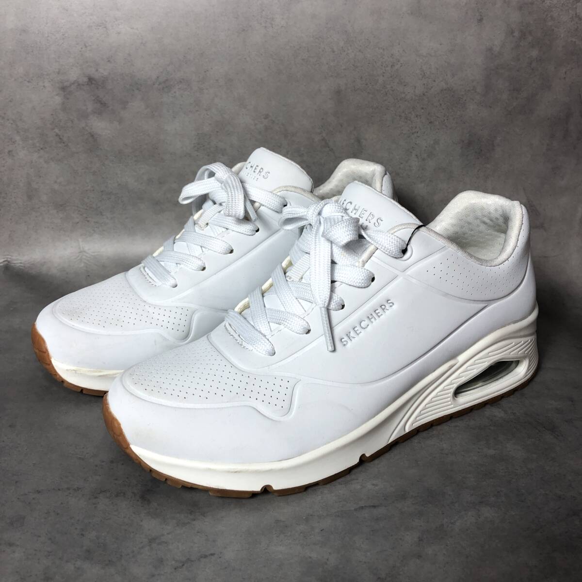 WQ800●SKECHERS:スニーカー UNO STAND AIR ●23.5● 白拍卖
