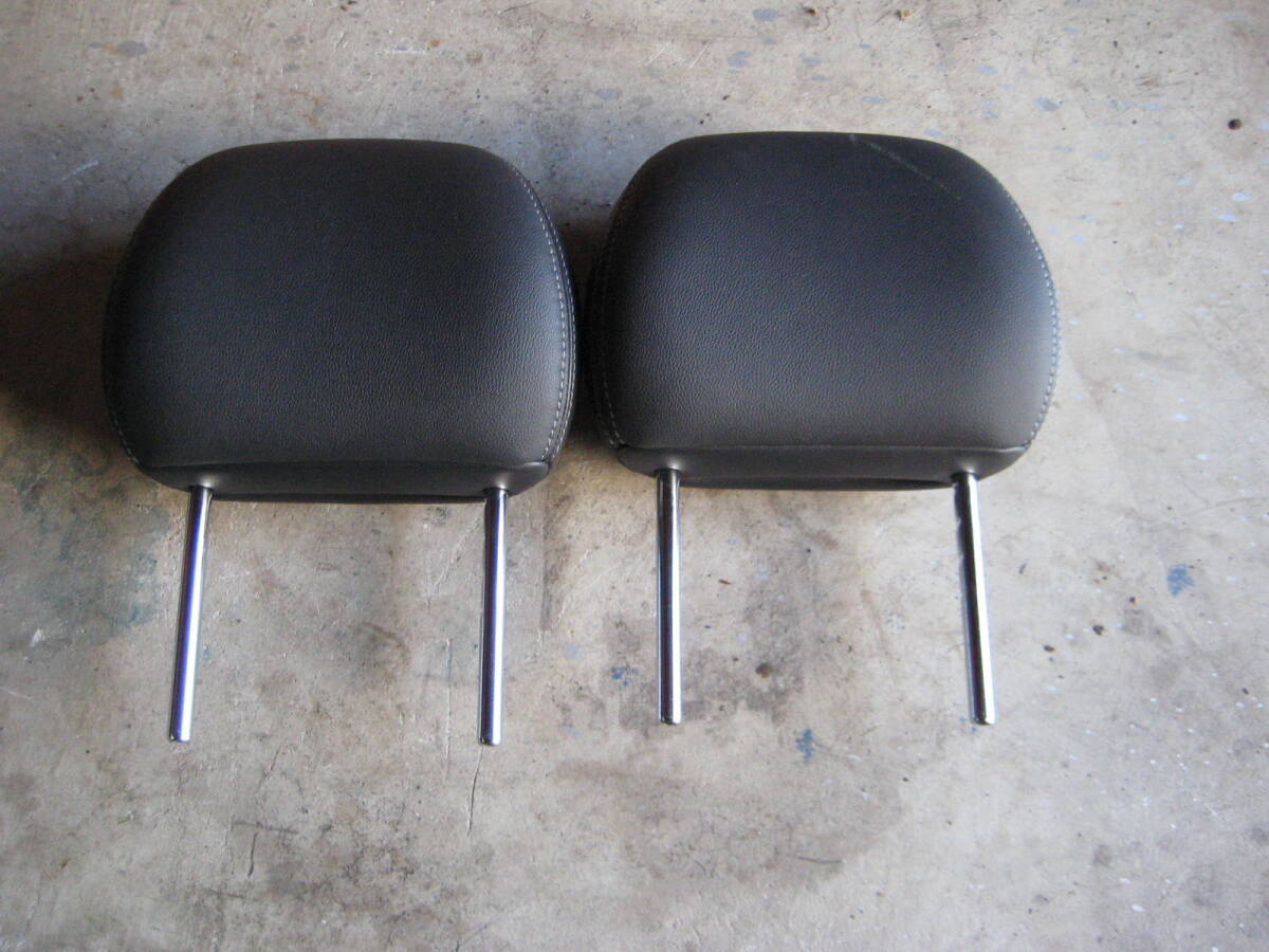 トヨタ 200系ハイエース用ヘッドレスト 2個セット拍卖