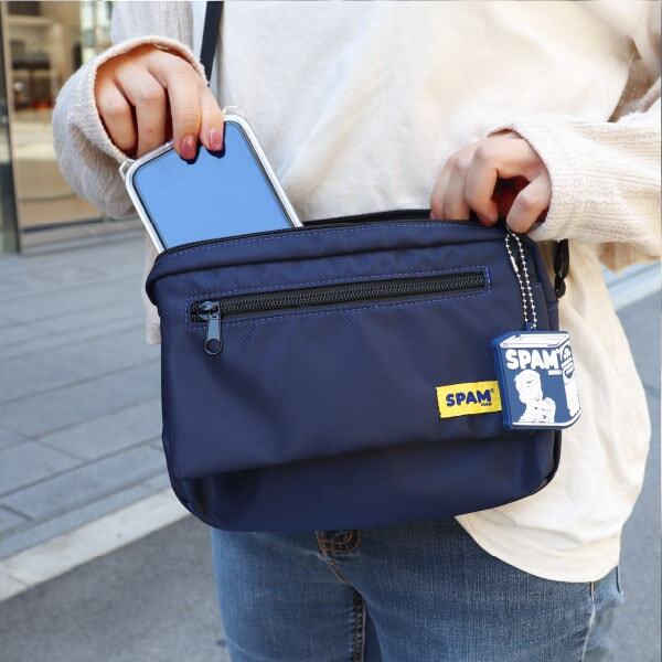 新品 SPAM ショルダーバッグ ナイロン ネイビー スパム メッセンジャーバッグ ポーチ かばん 紺 未使用 レディース メンズ 斜め掛け拍卖