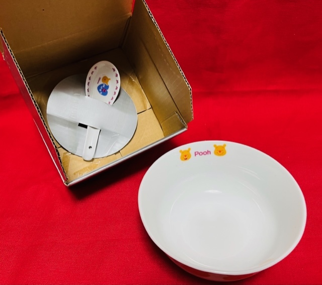 Disney ディズニー グッズ くまのプーさん 鉢&れんげ 皿 うつわ 陶器 新品未使用 プーさん拍卖