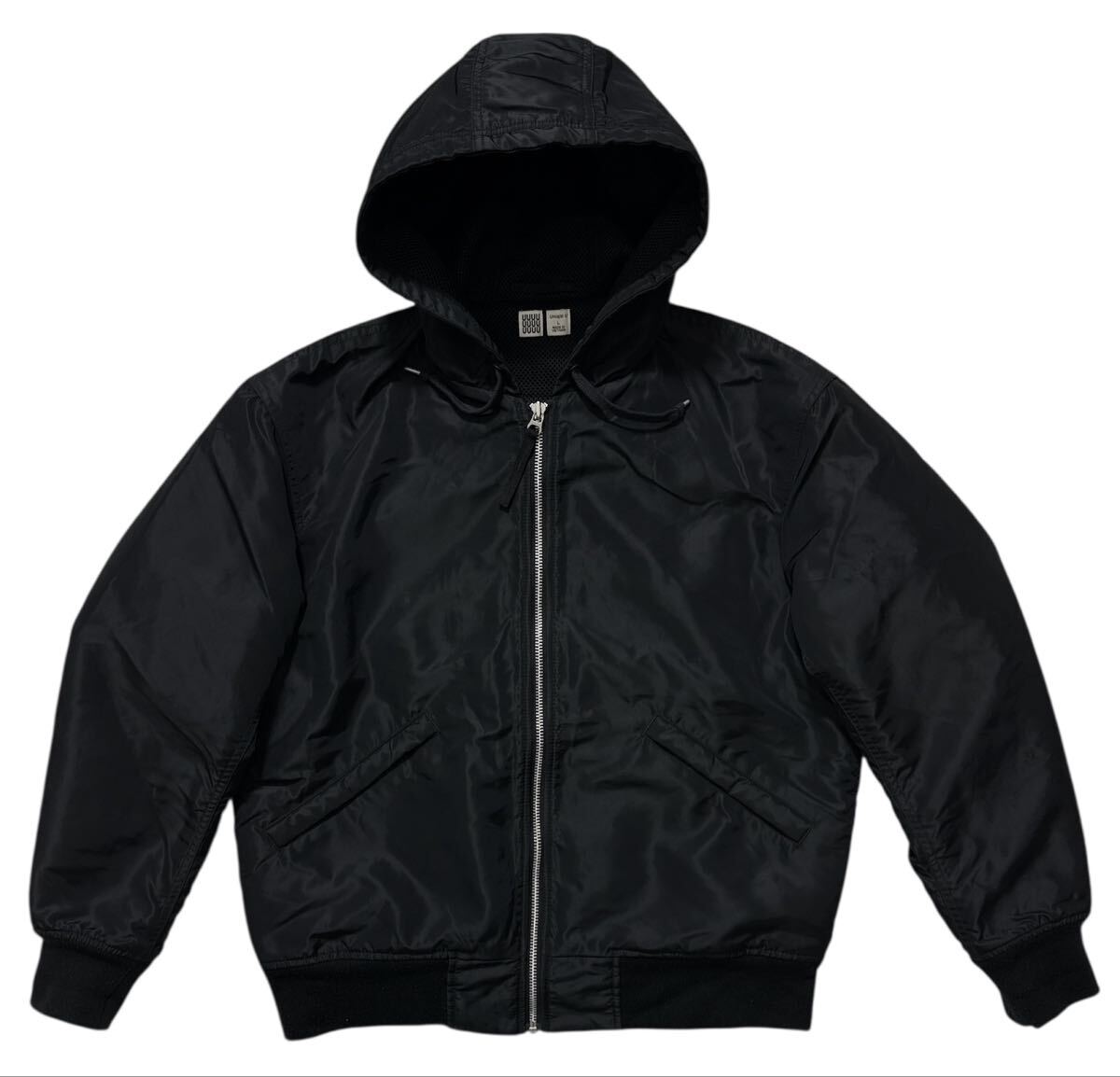 ▲ UNIQLO U ユニクロ ユー ▲ 311-411345 裏地メッシュ 中綿入 ミリタリー フーディー フライトジャケット MA-1 MA1 ブラック L拍卖