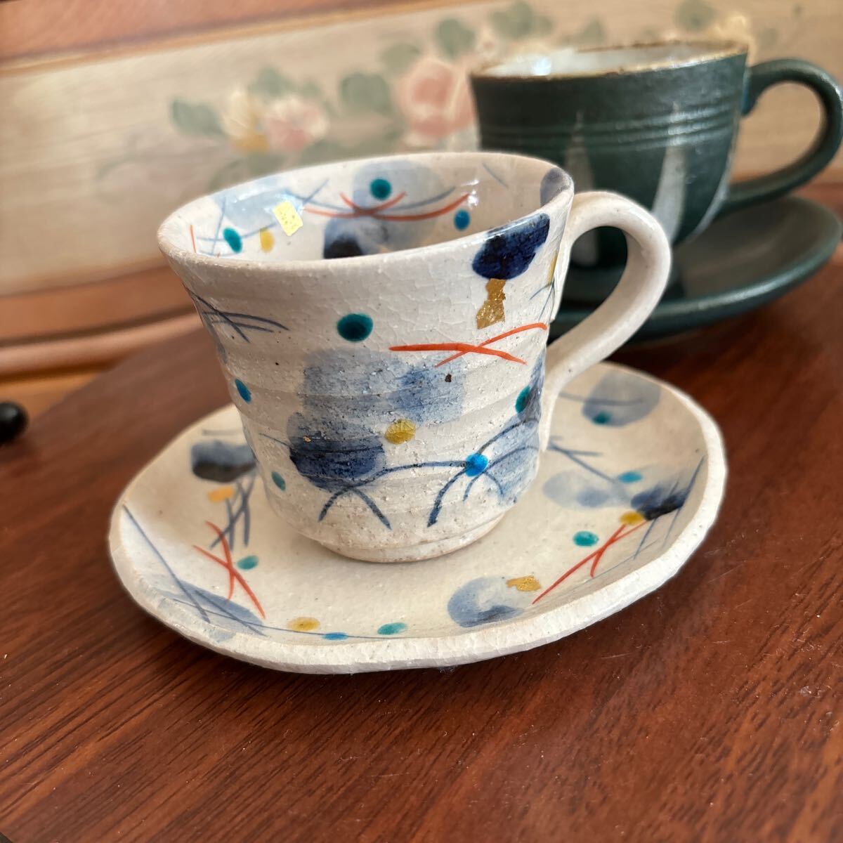 カップ& ソーサー 2点 九谷とノーブランド 陶器 コーヒー拍卖