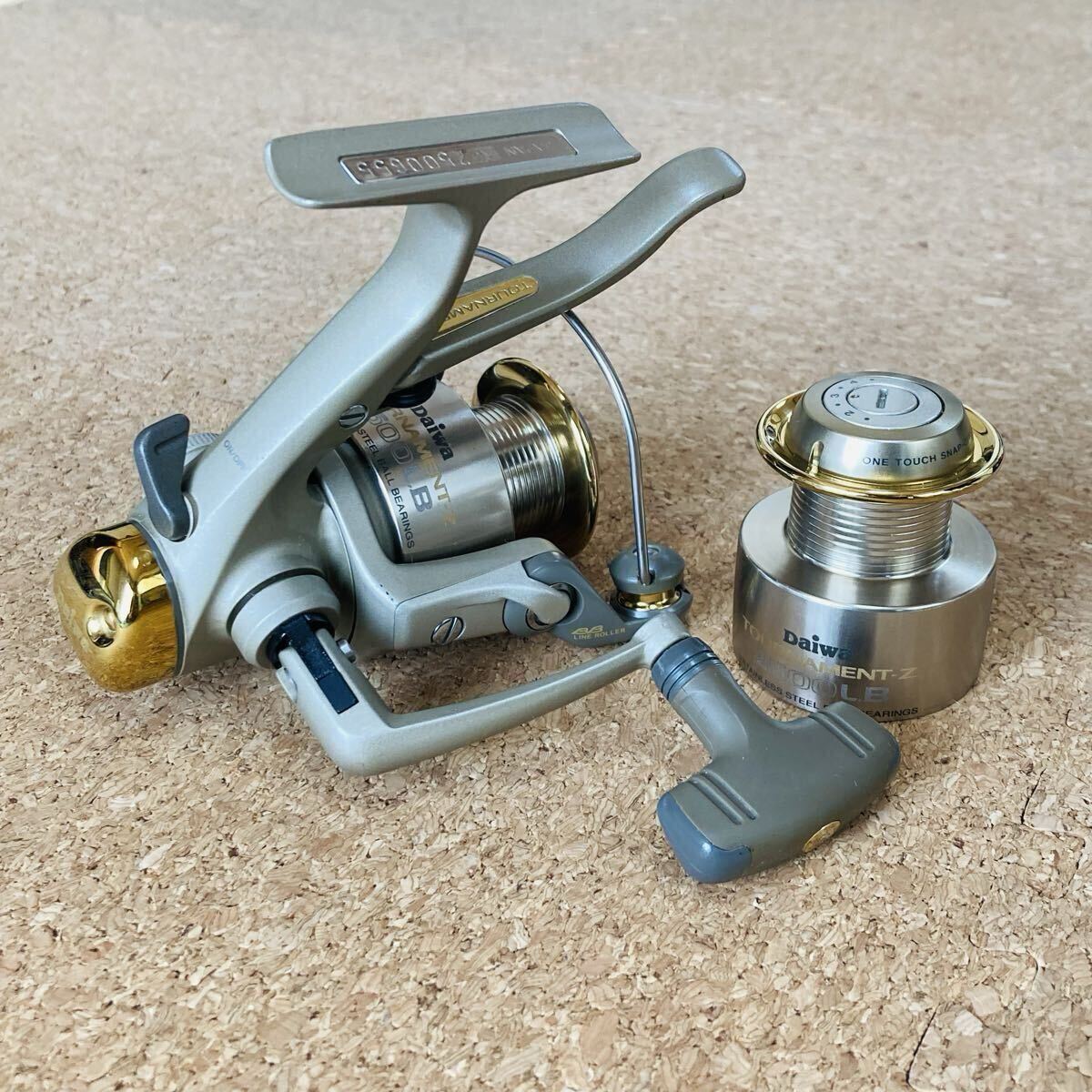 ダイワ トーナメントZ 2500LB 替スプール付き レバーブレーキリール TOURNAMENT拍卖