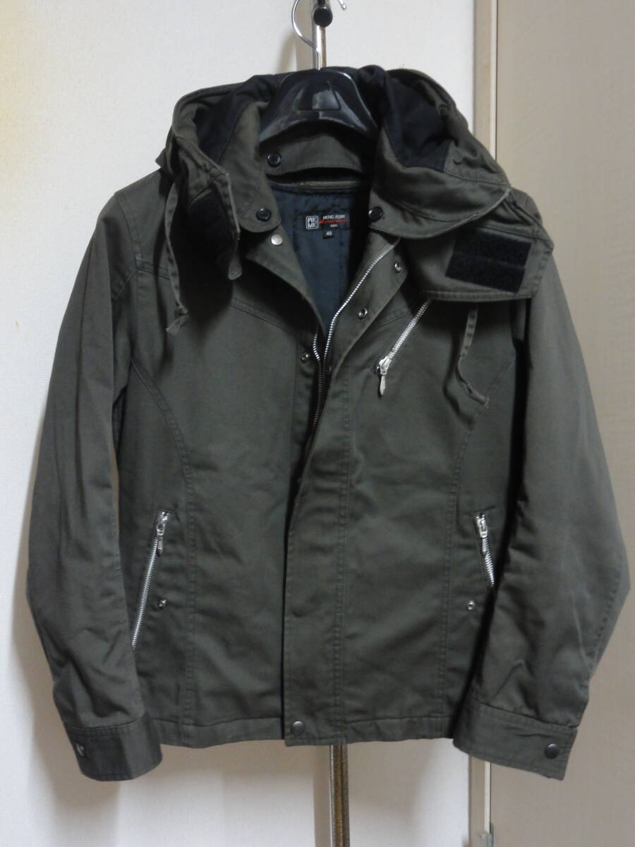 格安レア・MICHEL KLEIN(ミッシェルクラン)・グリーンカーキ系地・防寒着脱ライナー&重厚カバーフード付き・高級ライダース系ブルゾン 46拍卖