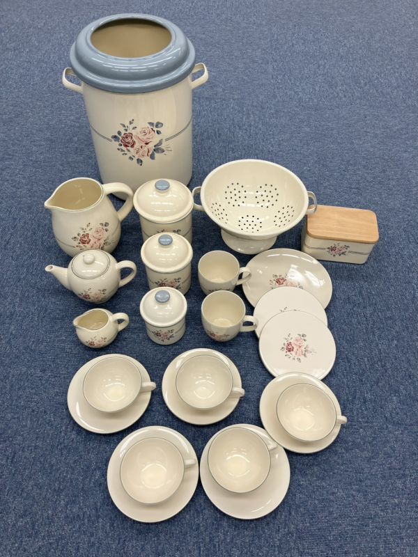 F020-CH2-2324 imane イマン 洋食器まとめ売り 大量セット ダイアナローズ カップ&ソーサー ポット ホーローバケツ 水切りボウル 陶器拍卖