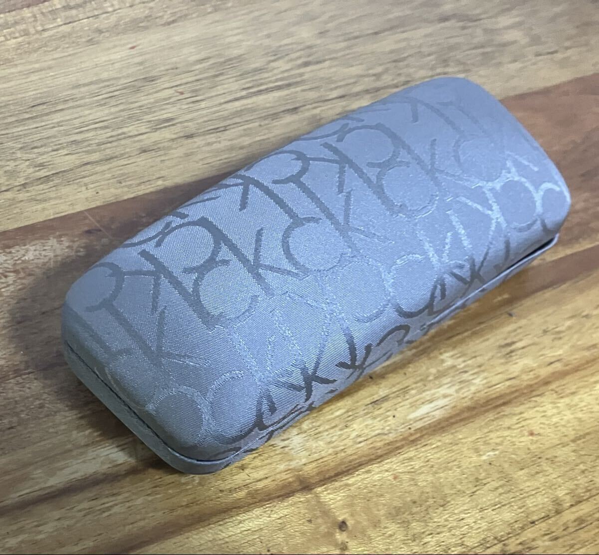 ck カルバン・クライン メガネケース 送料無料拍卖