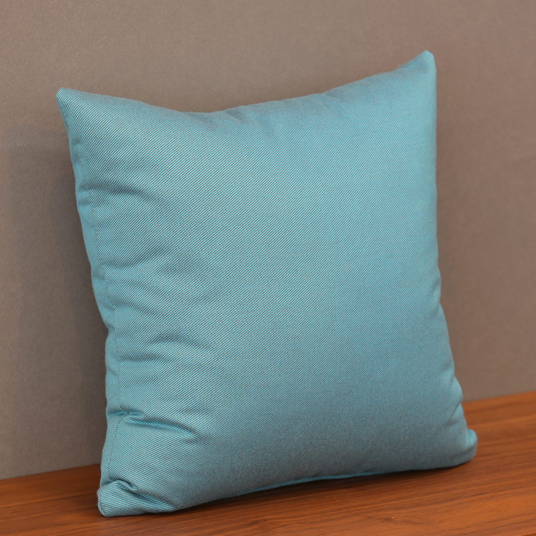 【新品・未使用】マスターウォール クッション ティファニーブルー似拍卖