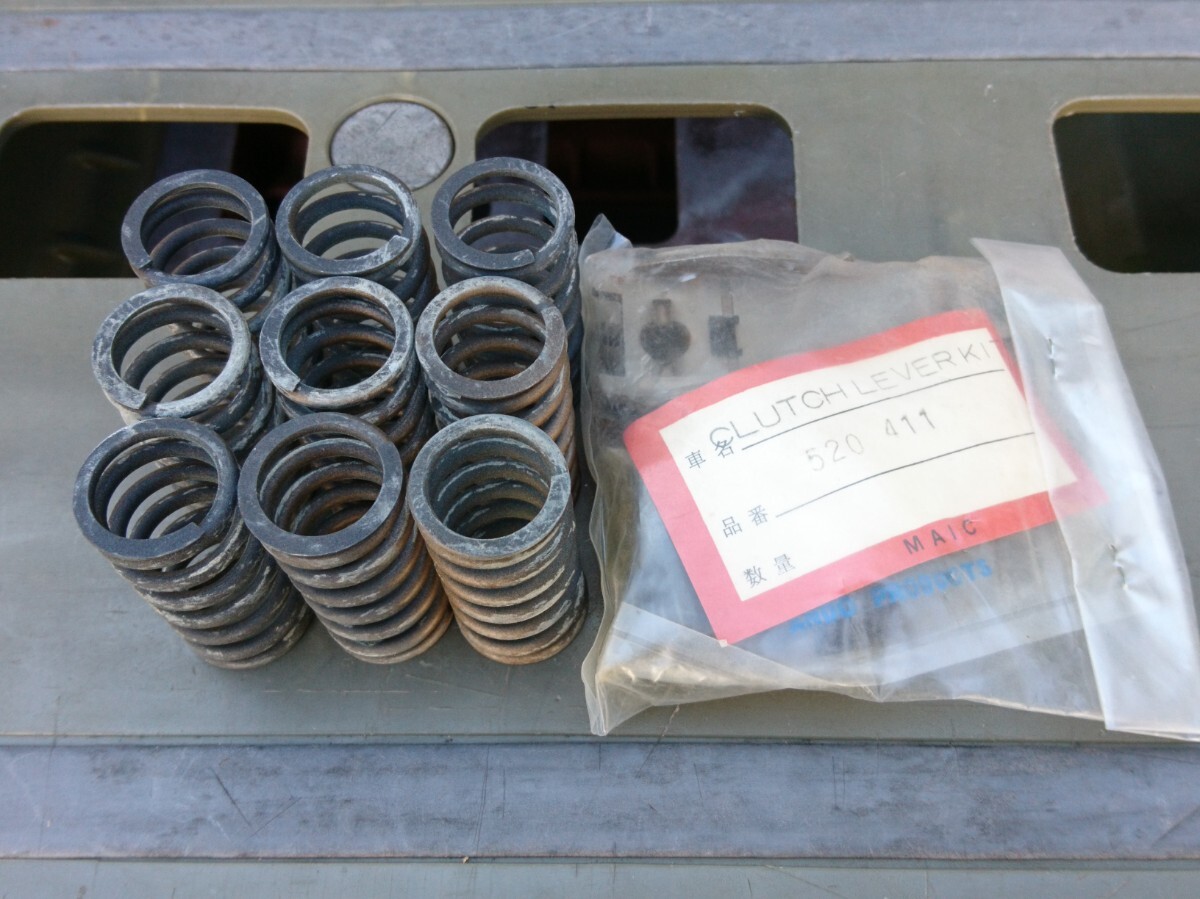 当時物【日産 ブルーバード411 ダットサン520 クラッチレバーキット&プレッシャースプリング】旧車 レトロ 昭和 DATSUN 絶版 希少 レア拍卖