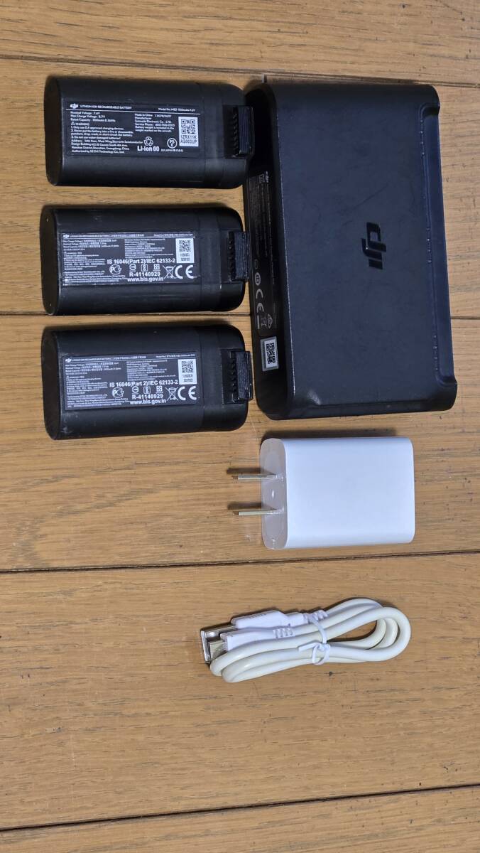 【純正・良品】純正DJI MAVIC MINI用 バッテリ3本 (内訳 大容量2本 通常1本)と専用充電ハブ拍卖