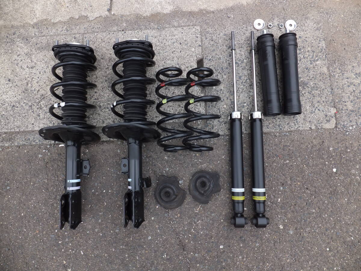 走行少 トヨタ 80 ノア ヴォクシー エスクワイア HV 純正 サスペンション 一台分 48510-28600 48520-28600 48531-28870拍卖