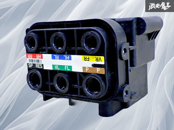 【ストア出品 実動品!】メルセデスベンツ純正 W213 Eクラス エアサス コンプレッサー バルブブロック ユニット 6バルブ A0993200258 棚20D1拍卖