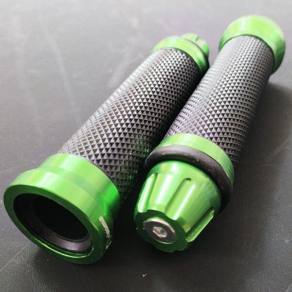 KSR50 KSR80 KSR110 KLX125 KDX125 KDX200SR KDX220/SR KDX250 Dトラッカー 汎用 グリップ アルミ ラバー ハンドル バーエンド 緑拍卖