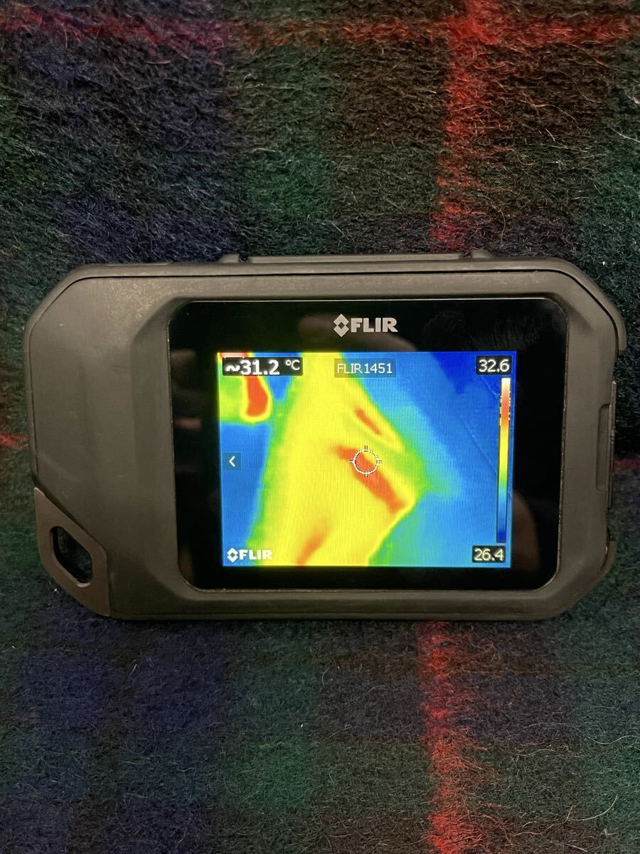 コンパクト サーモグラフィ カメラ FLIR (フリアー) FLIR 72001拍卖
