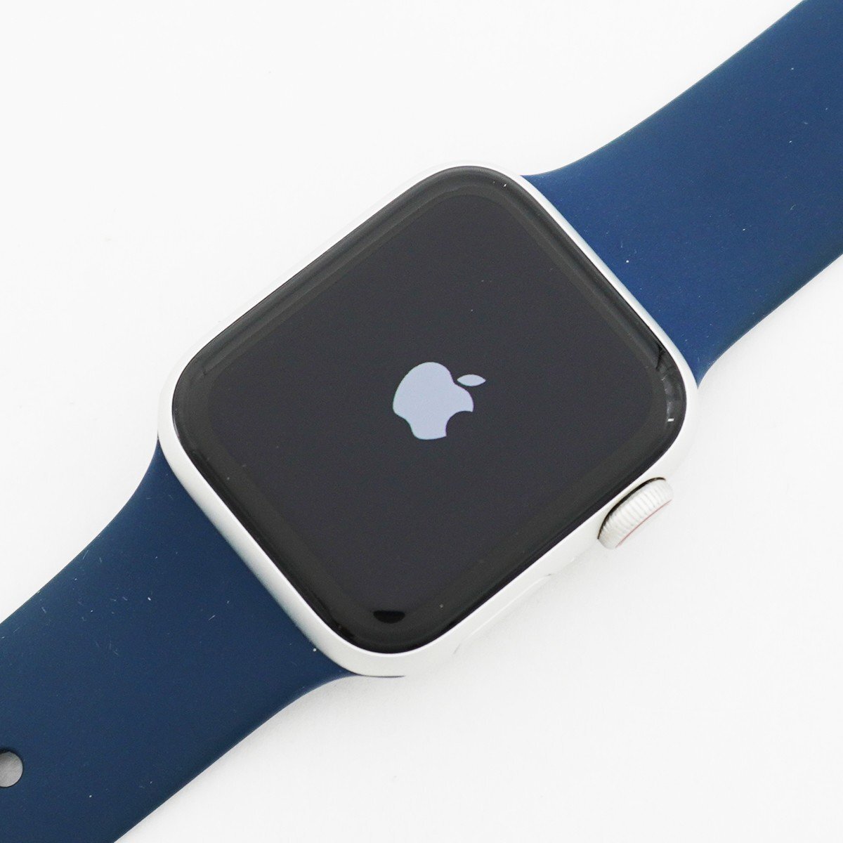 ◇Apple Watch SE 40mm GPS+Cellular シルバーアルミニウムケース/アビスブルースポーツバンド MKQV3J/A アップルウォッチ拍卖