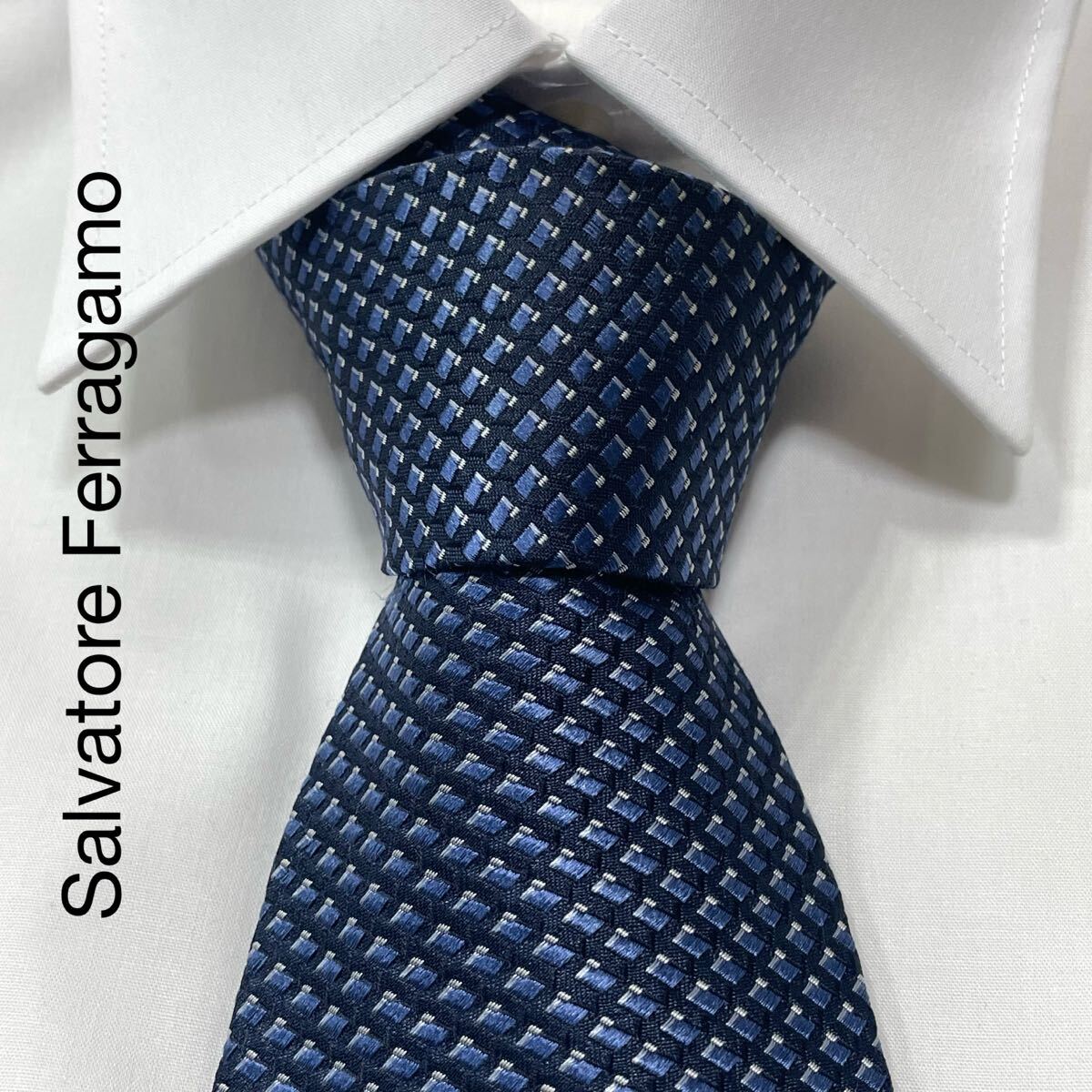 Salvatore Ferragamo サルヴァトーレフェラガモ ジャガード シルク ネクタイ イタリア製 ネイビー TG3004拍卖