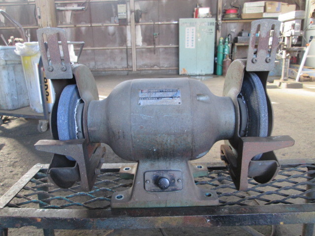 動作確認済 日立 卓上グラインダ 両頭グラインダー ABT4 三相 200V 0.75KW 50/60Hz拍卖