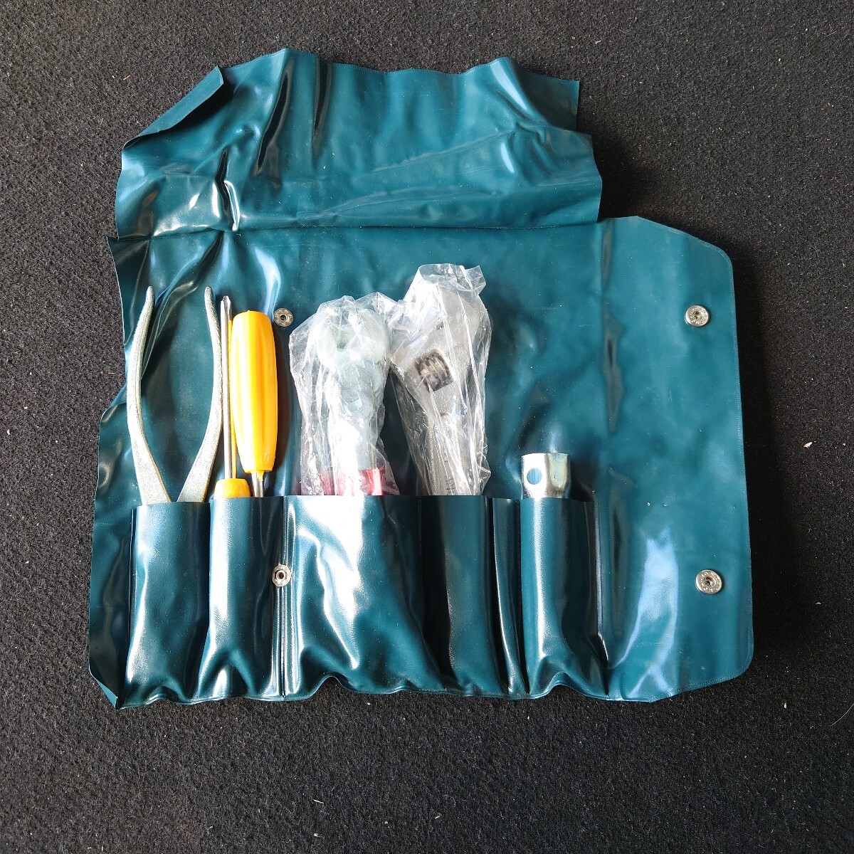 不明 車載工具 美品 旧車 昭和 工具セット レンチ スパナセット 工具入れ拍卖