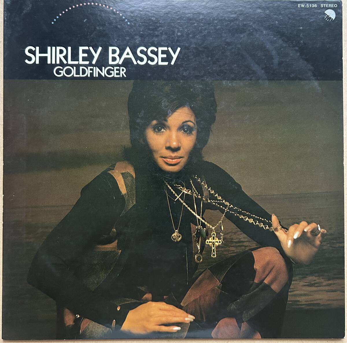 SHIRLEY BASSEY シャーリー・バッシー / GOLDFINGER EW-5136 東芝レコードクラブ EMI拍卖