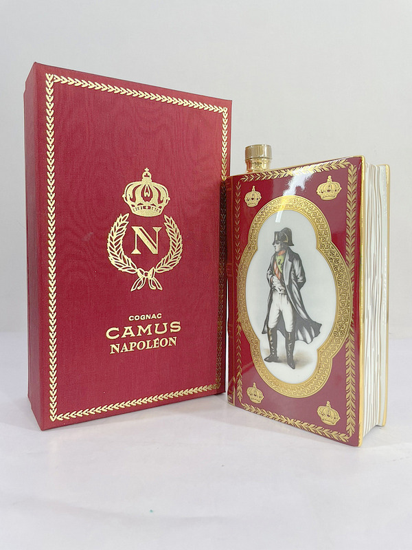 1円★ 未開栓 CAMUS NAPOLEON COGNAC コニャック カミュ ナポレオン ブック 本 陶器ボトル 赤 古酒 洋酒 ブランデー ※同梱不可 ⑤拍卖