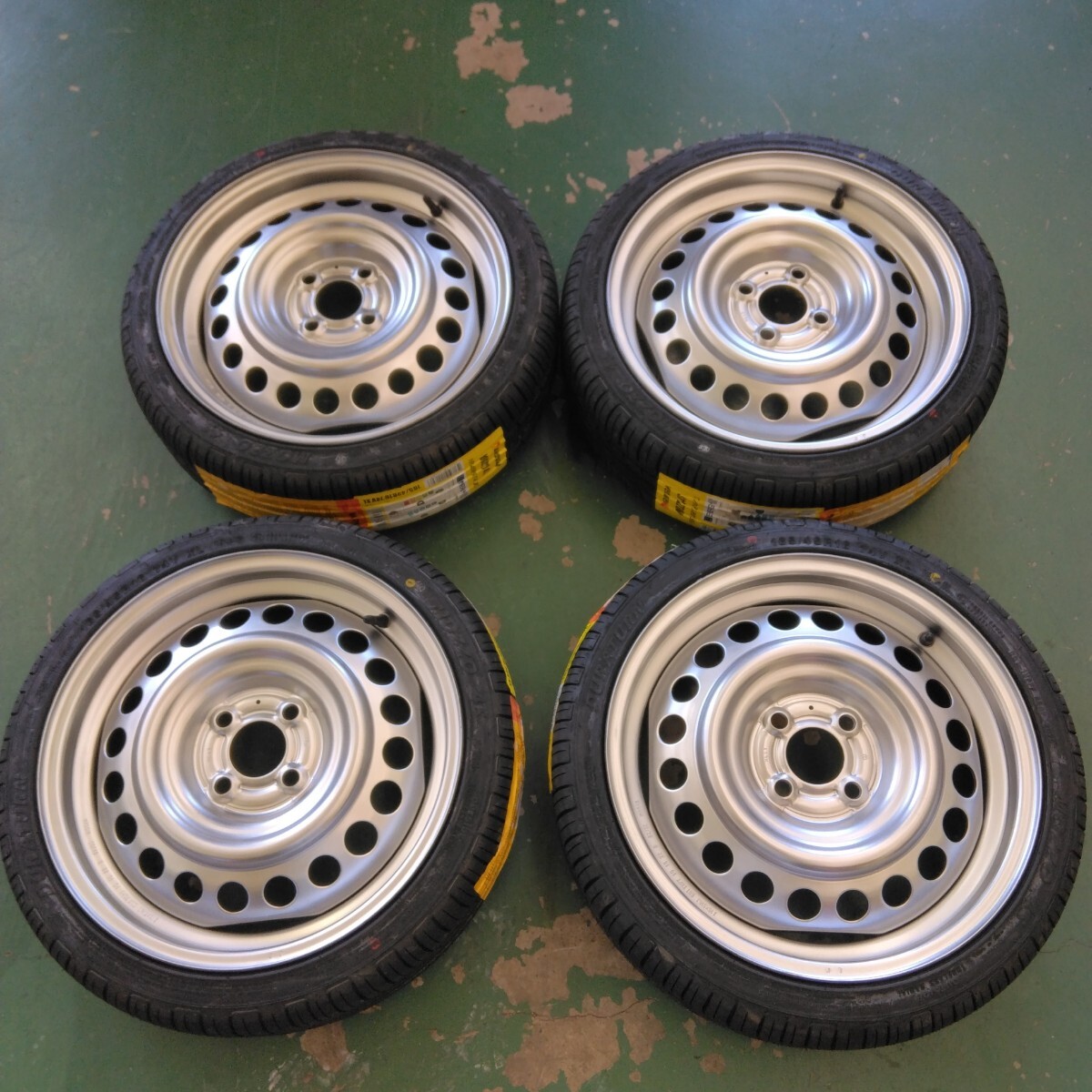 日産ノート純正鉄ホイールシルバーテッチン165/45R16新品タイヤ付5.5Jオフセット50 PCD100カスタム軽バン軽トラ拍卖