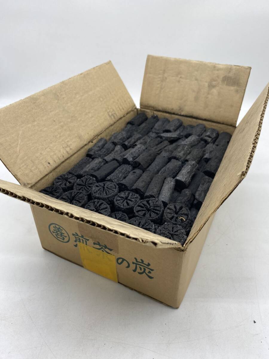 煎茶の炭 煎茶用炭 煎茶道具 茶道炭 茶道具 道具炭 炭点前 火切炭 燃料 茶会 お茶 煎茶道具 重2168g 炭(13747)拍卖