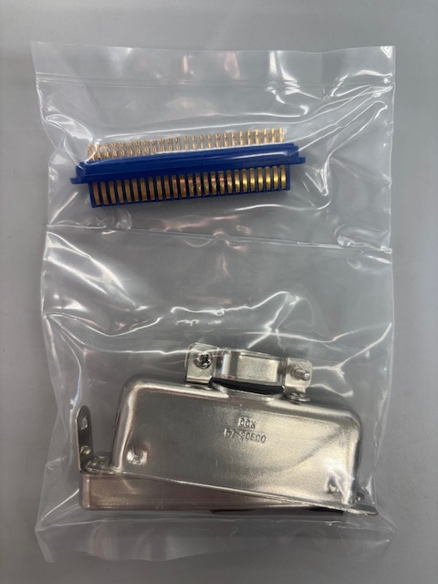 第一電子工業 ddk 57-30500 リボンコネクタ アンフェノール 50ピン オス拍卖